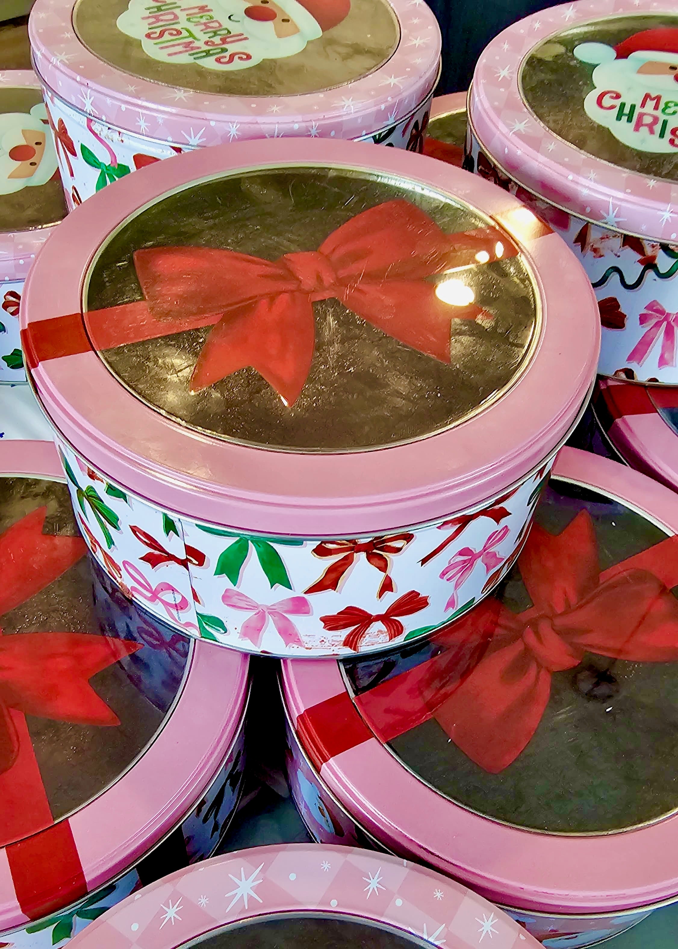 Tin Cakes